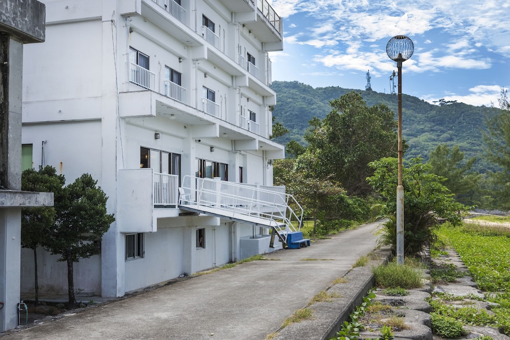 Hotel Hoshitate Iriomotejima (ex Seaside Hotel Blue Moon) 1/28