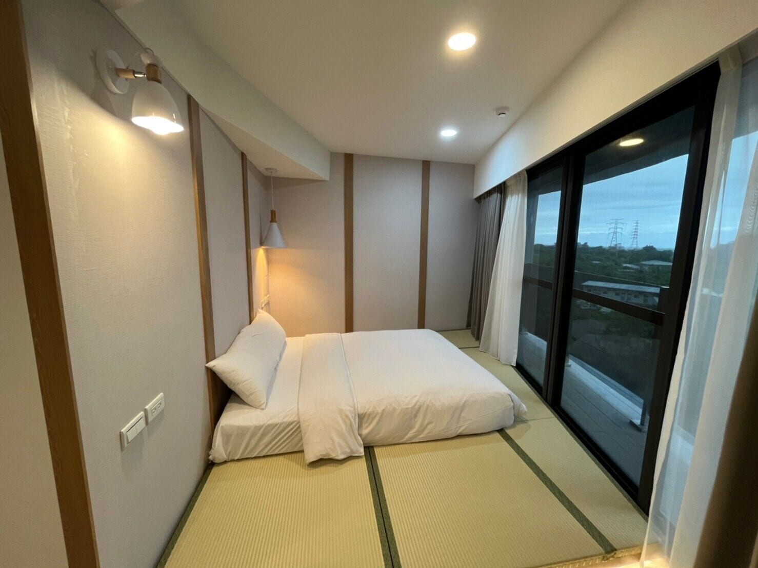 Gallery, Double Bed