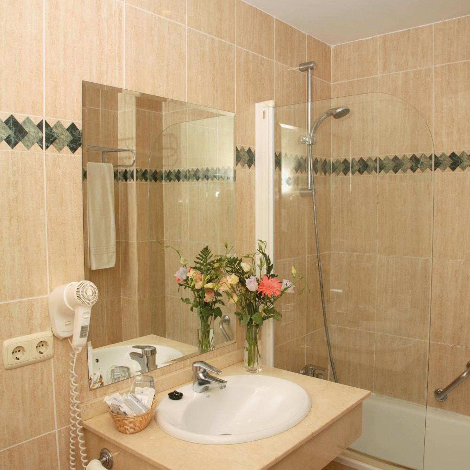 One Bedroom Apartment Side Sea View 3AD، Puerto Azul Marbella 4/9
