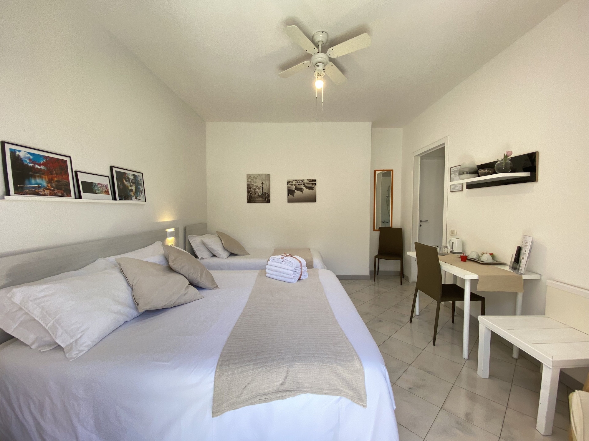 ROOM, TRIPLE, MOUNTAIN VIEW, BALCONY