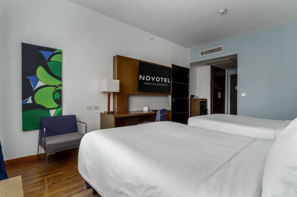 EXECUTIVE, 2 DOUBLE BEDS