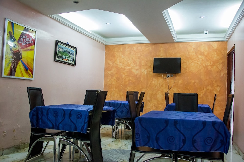 Folade Hotels 20/29