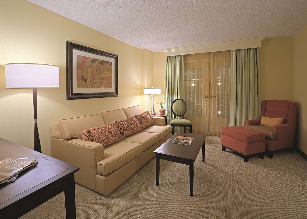 Doubletree Suites by Hilton at The Battery Atlanta 47/81