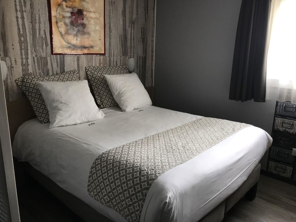 Hotel Le Relais Du Parisis 4/50