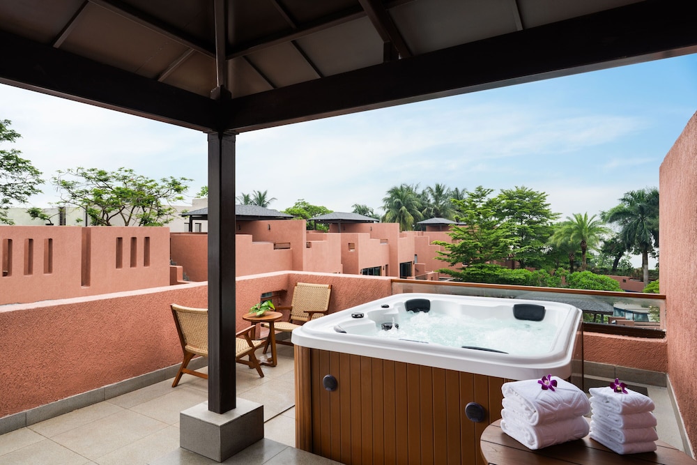 Taj Ganga Kutir Resort & Spa, Raichak 26/50