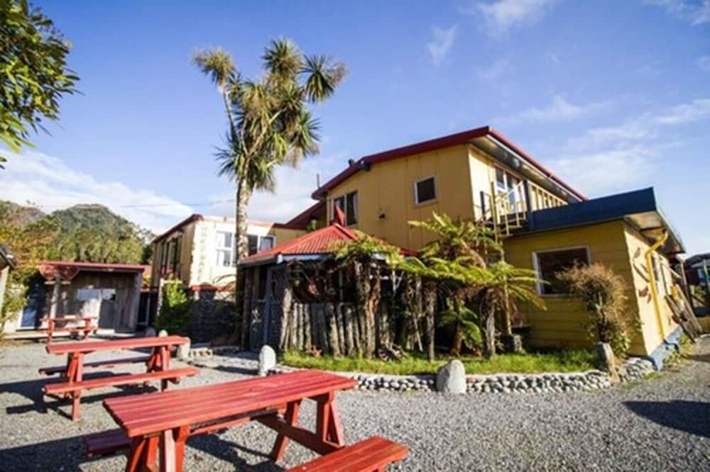 Chateau Franz Hostel 2/50