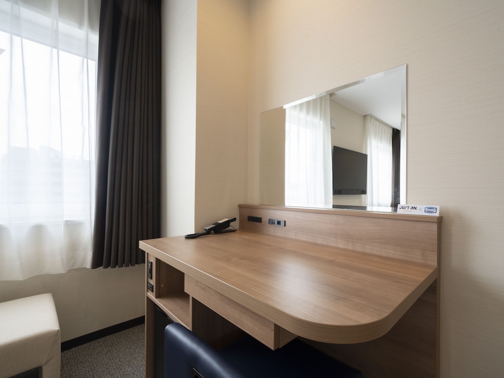 Just Inn Premium Toyohashi-eki Shinkansenguchi 57/61