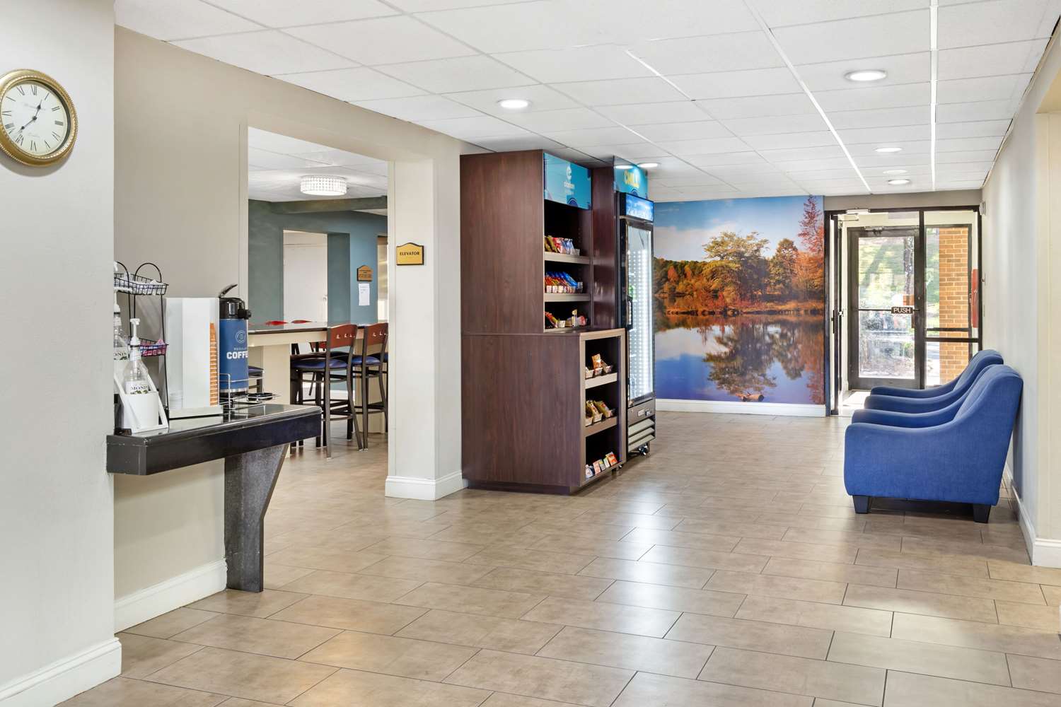 Clarion Pointe Durham Research Triangle Park 18/24