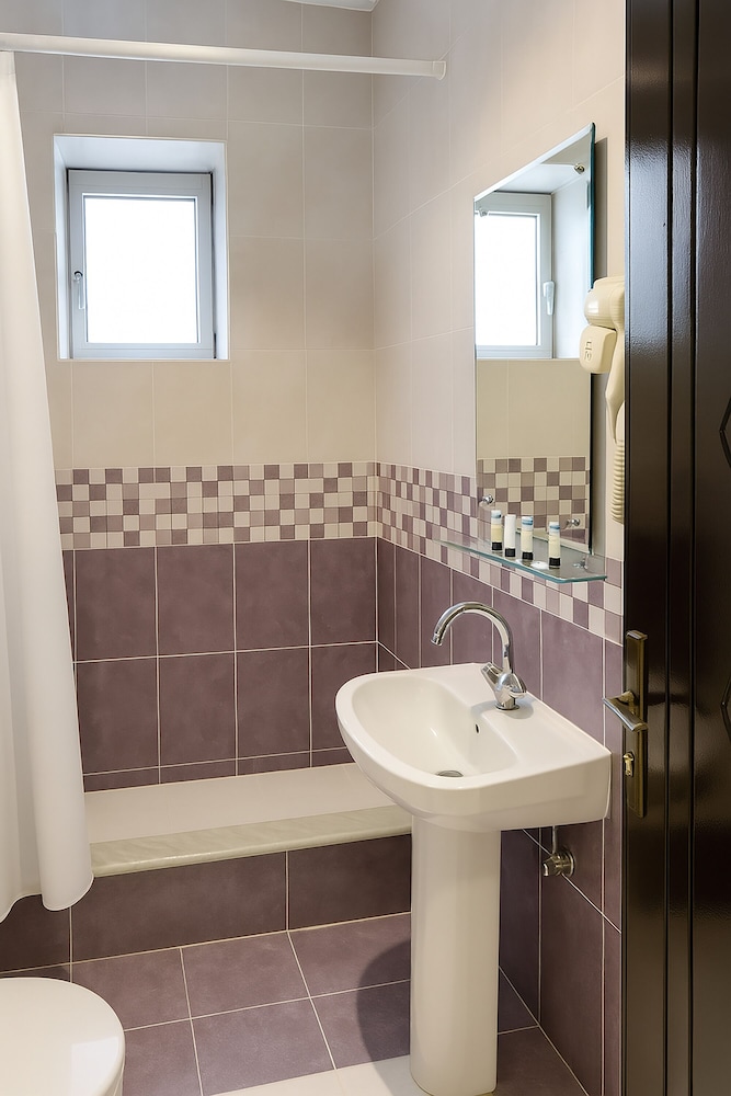 جناح فندق السرايا(Al-Saraya Hotel Serviced apartments) 77/78