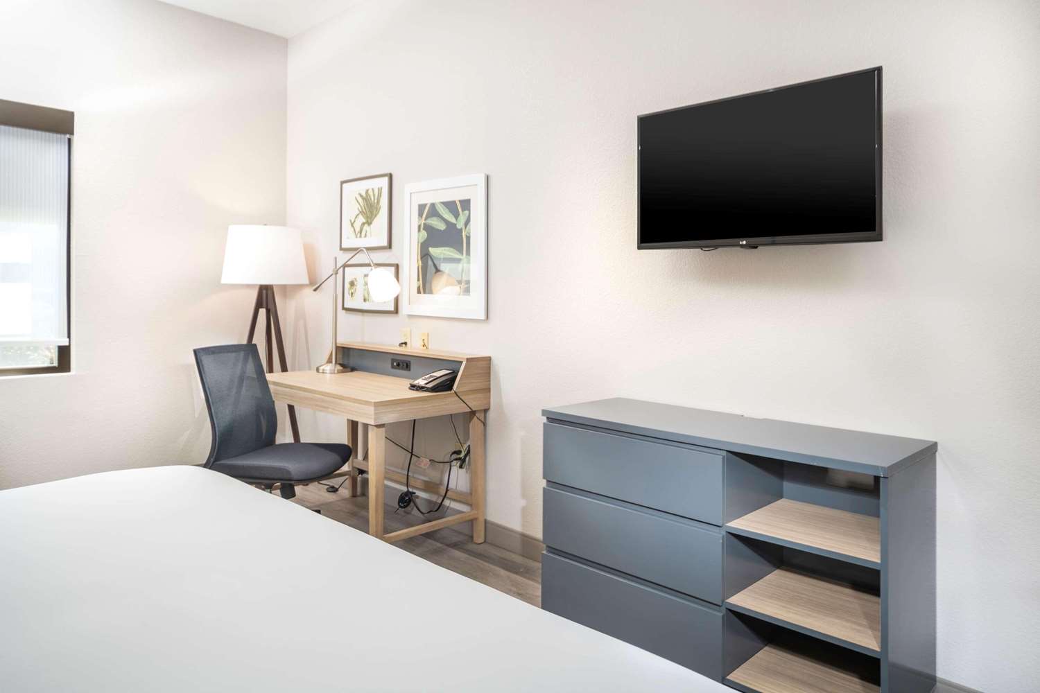 Country Inn and Suites by Radisson Stone Mountain GA 38/48
