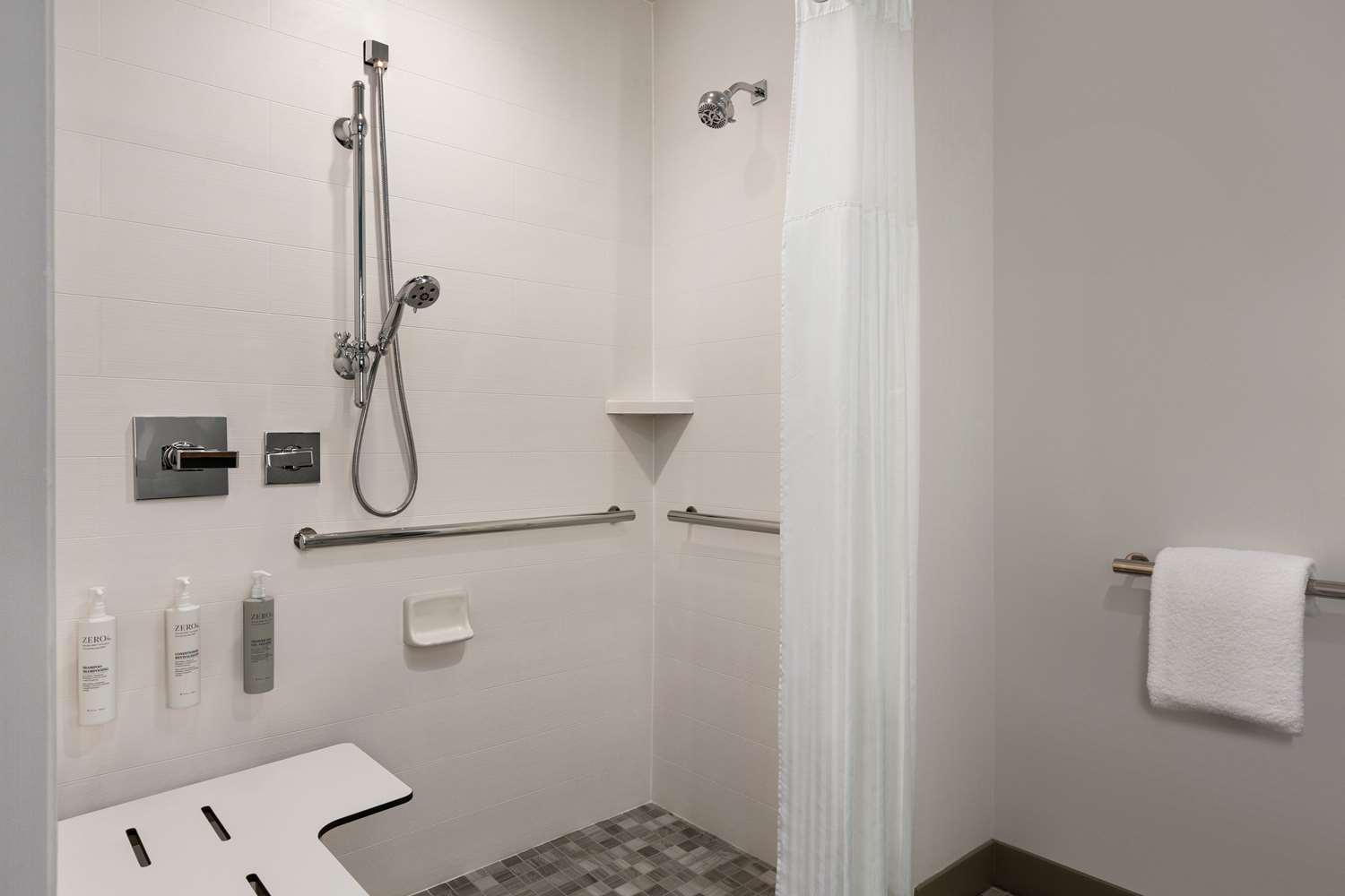 Hilton Garden Inn Nashville West End Avenue 24/24