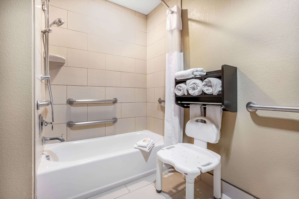 La Quinta Inn And Suites By Wyndham Meridian Boise West 35/35
