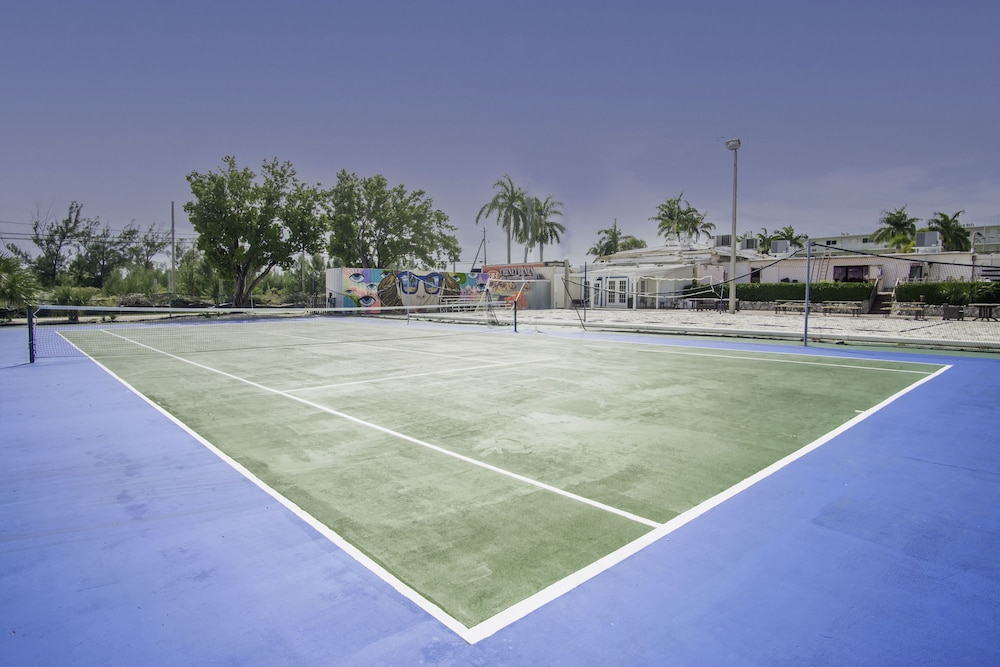 Skipjack Resort Marina 38/70