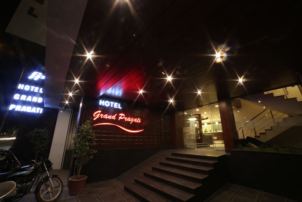 Hotel Grandpragati 3/28