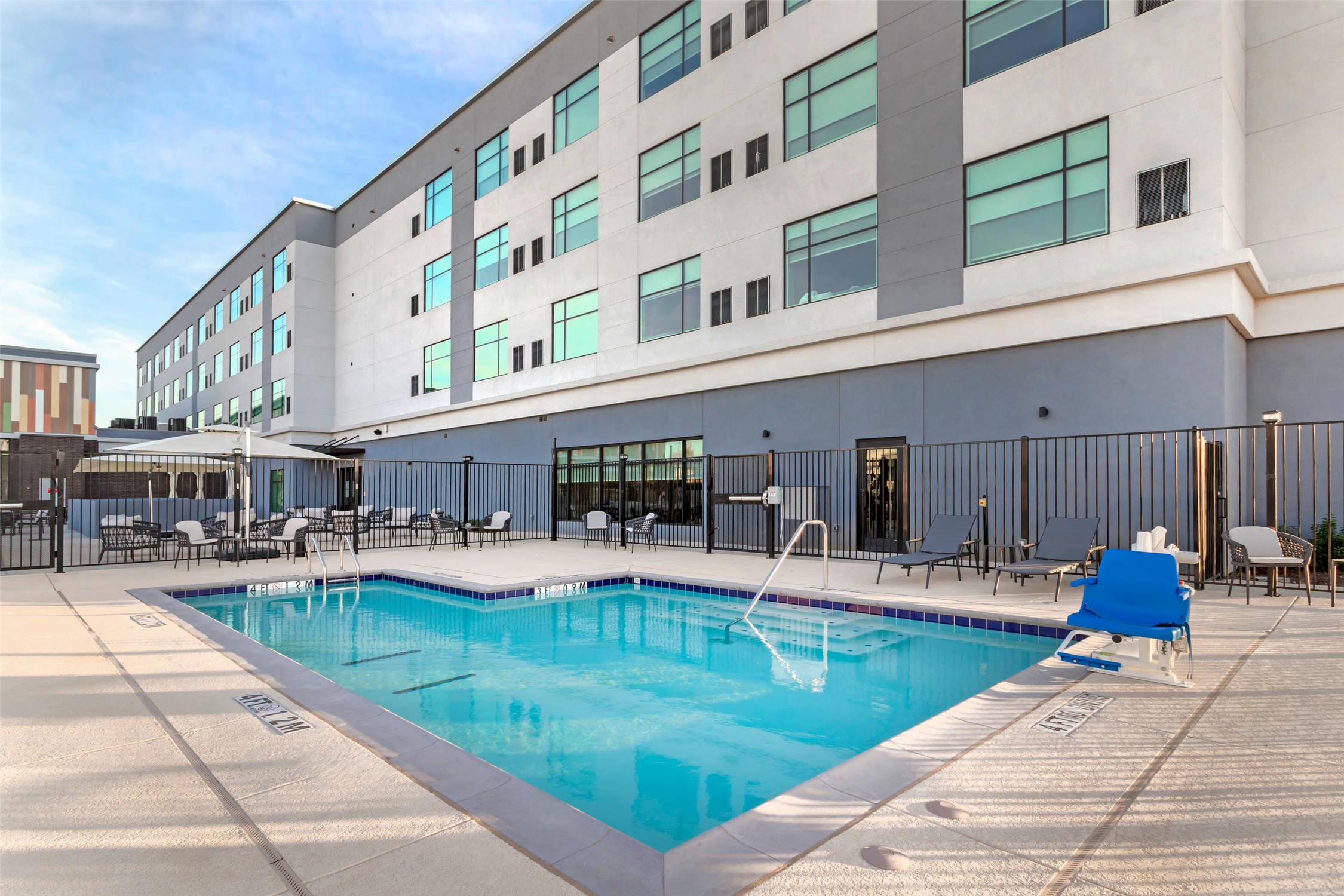 Cambria Hotel Northlake Conference Center - Roanoke 3/29