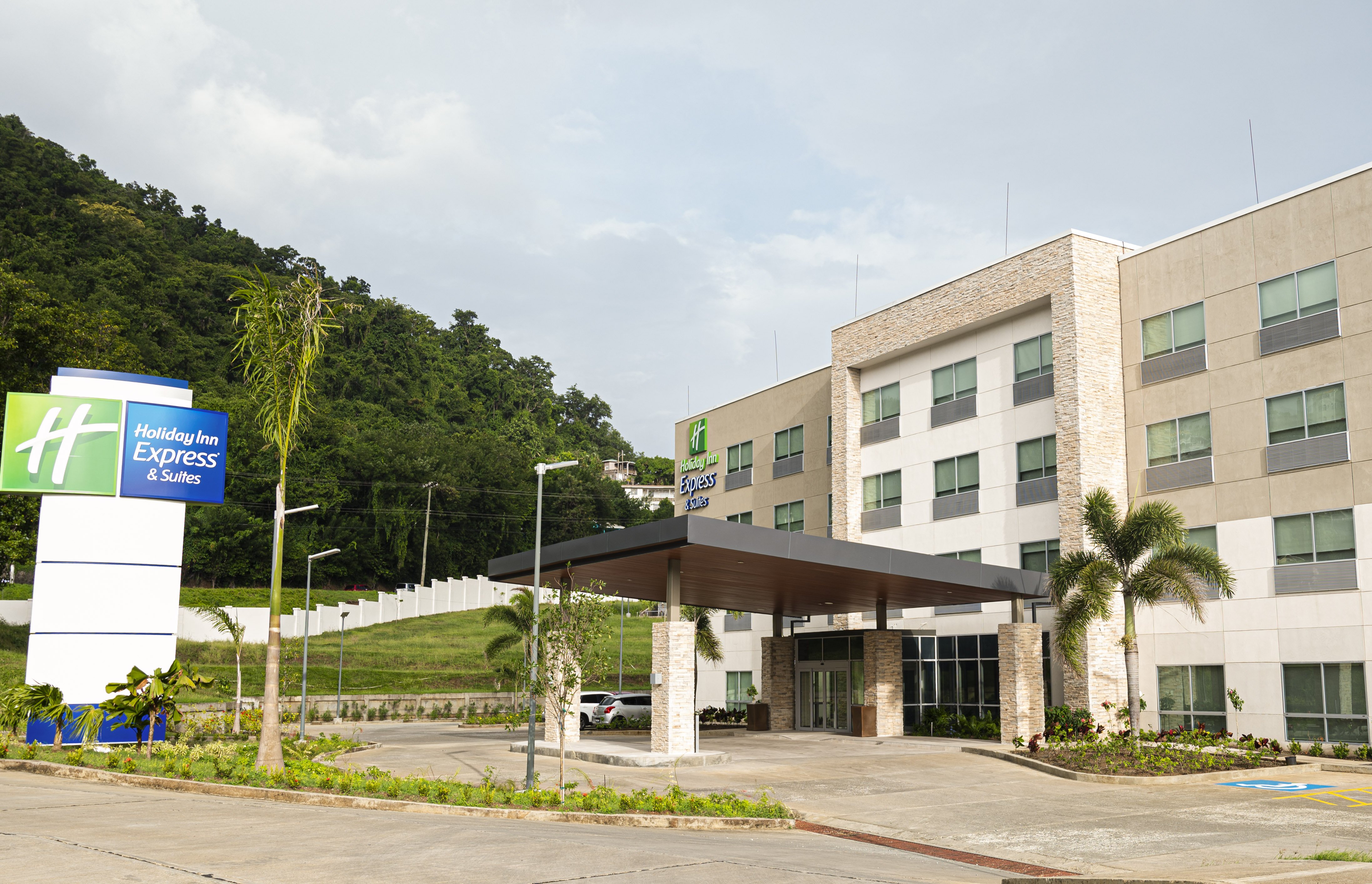 Holiday Inn Express & Suites DIAMOND 8/59