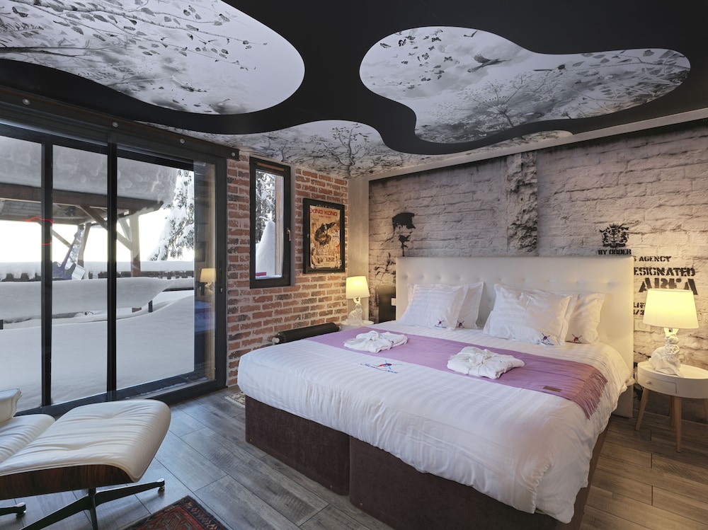 SUITE, TERRACE