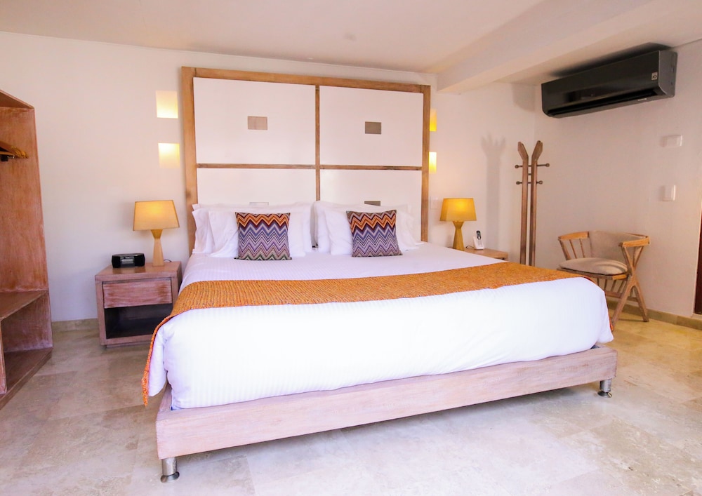 COMFORT, DOUBLE BED, CITY VIEW, BALCONY