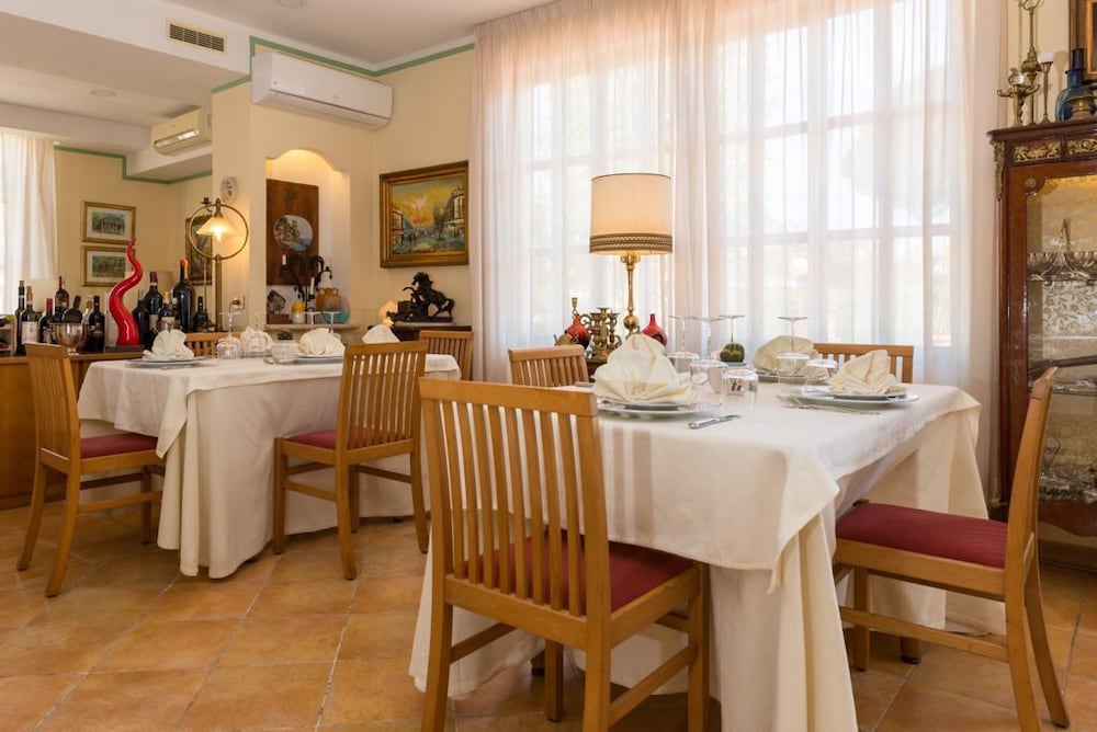 Hotel Villa Rita 46/56