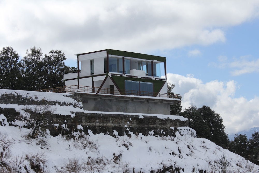Aamari Resorts 3/51