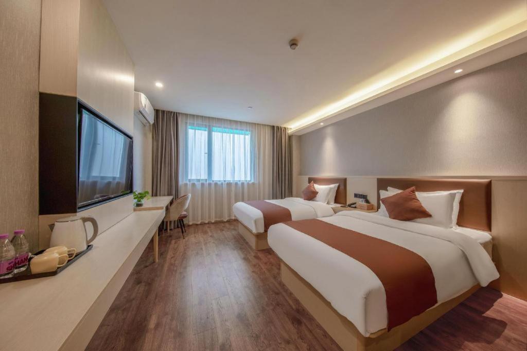 GYA Shanghai Long Distance Passenger Terminal Hotel 23/49