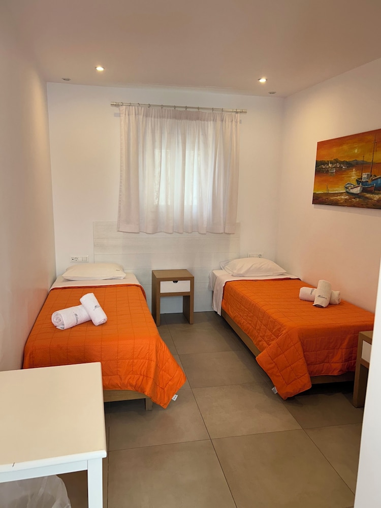 Milena Hotel 23/45