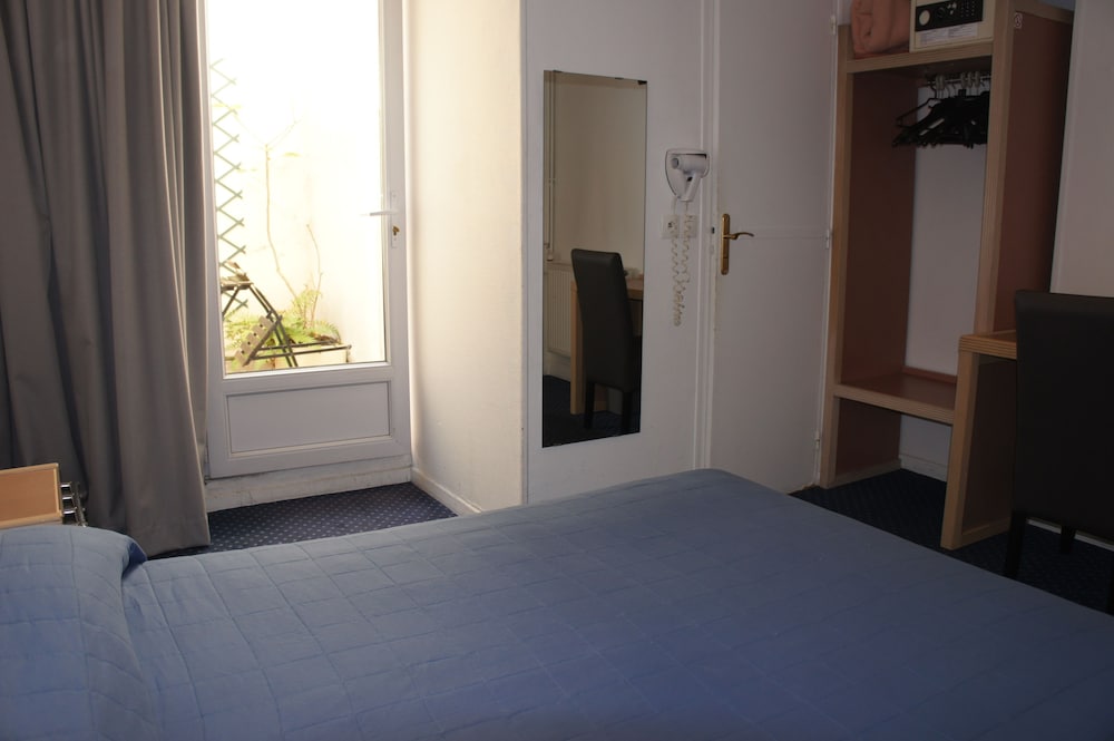 Edgar Quinet Hotel 27/37