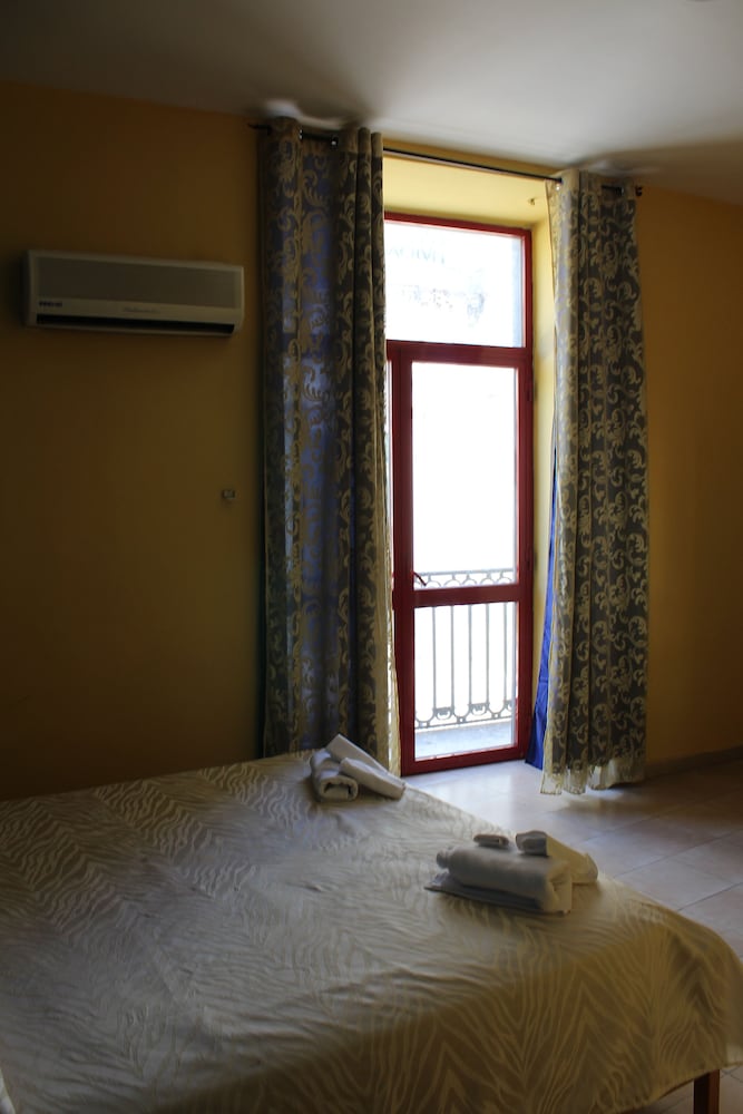 غرفة بسرير مزدوج أو سريرين منفصلين، Hotel Santuario Pompei 3/7