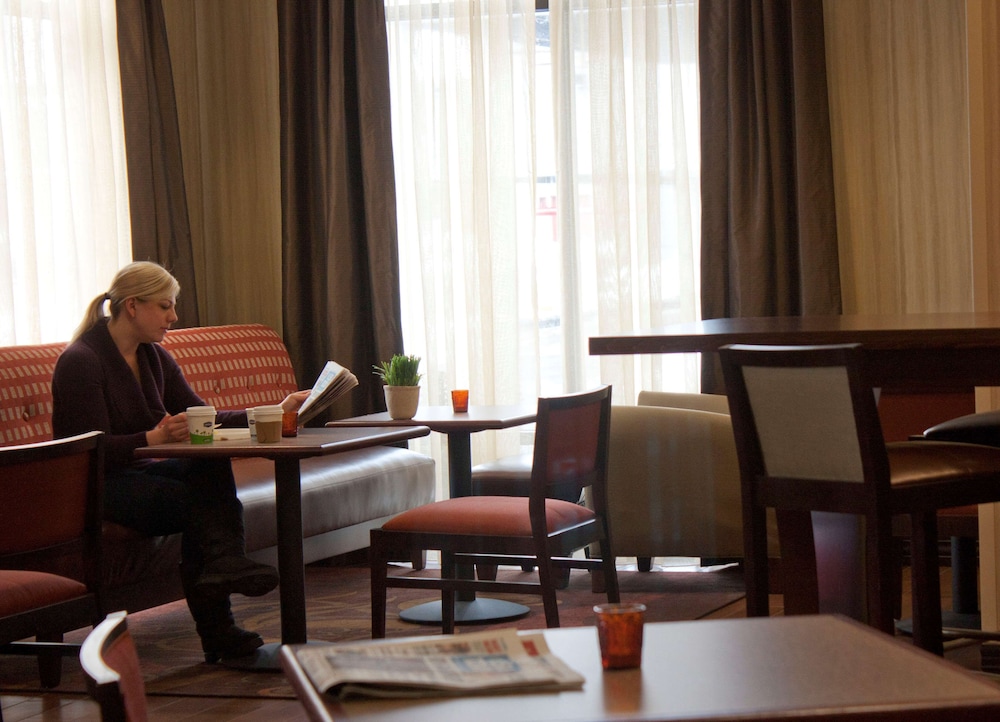Hampton Inn Burlington, WI 45/58