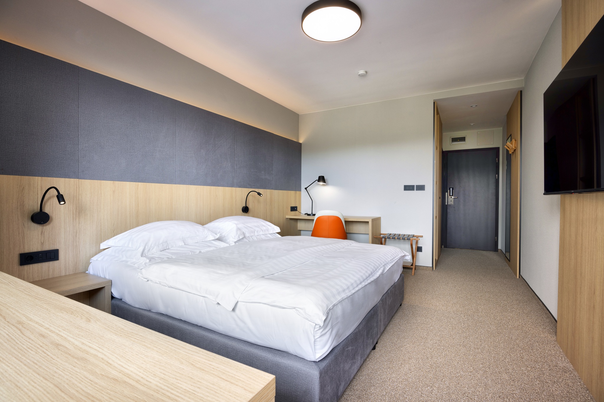 Room, Double Bed, Lake Side