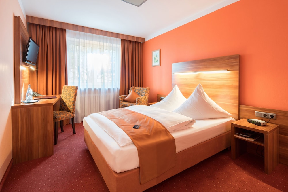 HOTEL ISARTOR 23/69