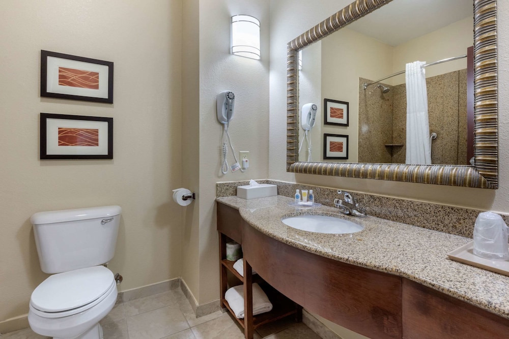 Comfort Inn & Suites North Little Rock McCain Mall 15/38