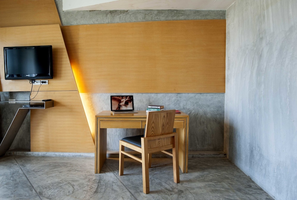 The Now Hotel 36/50