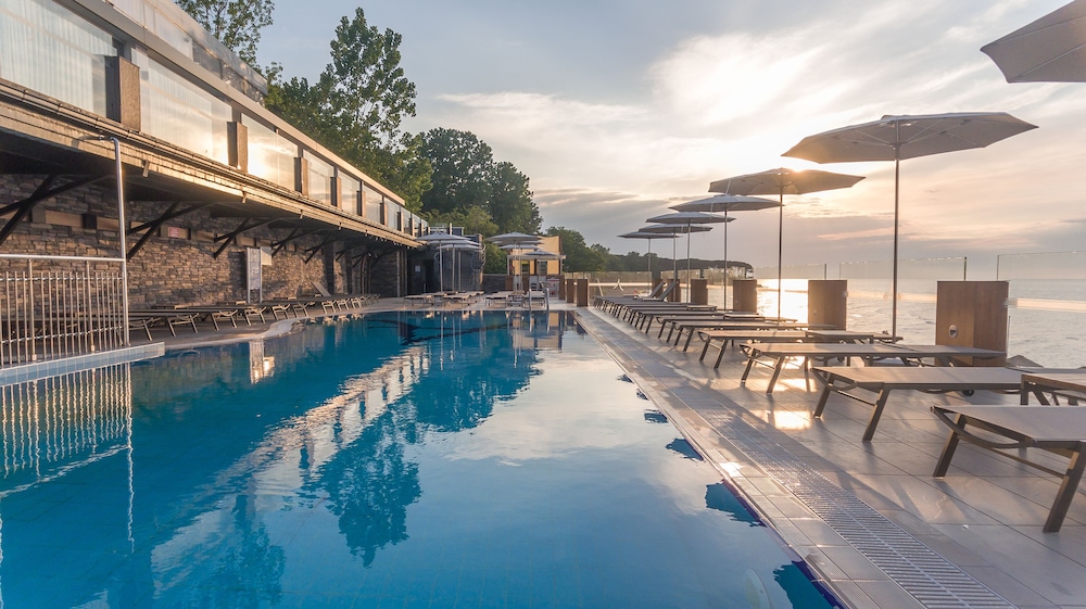 ATIK HOTEL 68/73