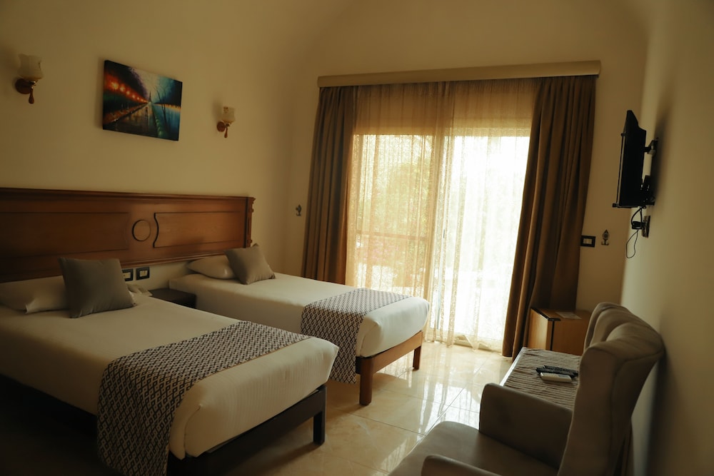 Silver Beach Redsea Resort - Adults Only 7/50