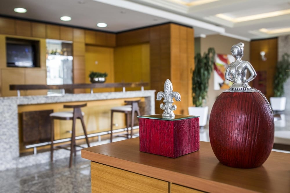 Astron Suites Sao Jose dos Pinhais 33/54