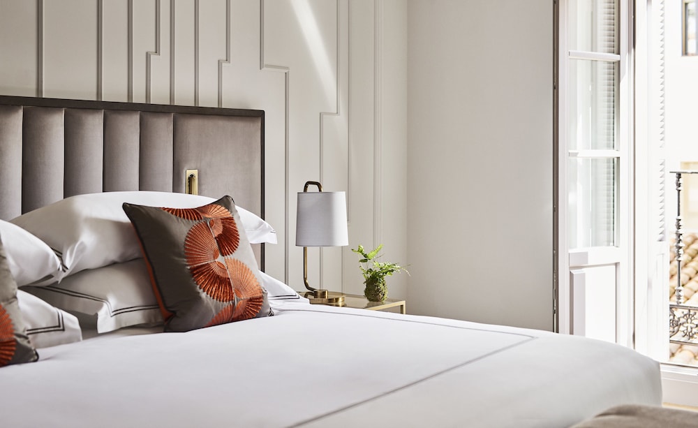 Gran Hotel Ingles 10/50