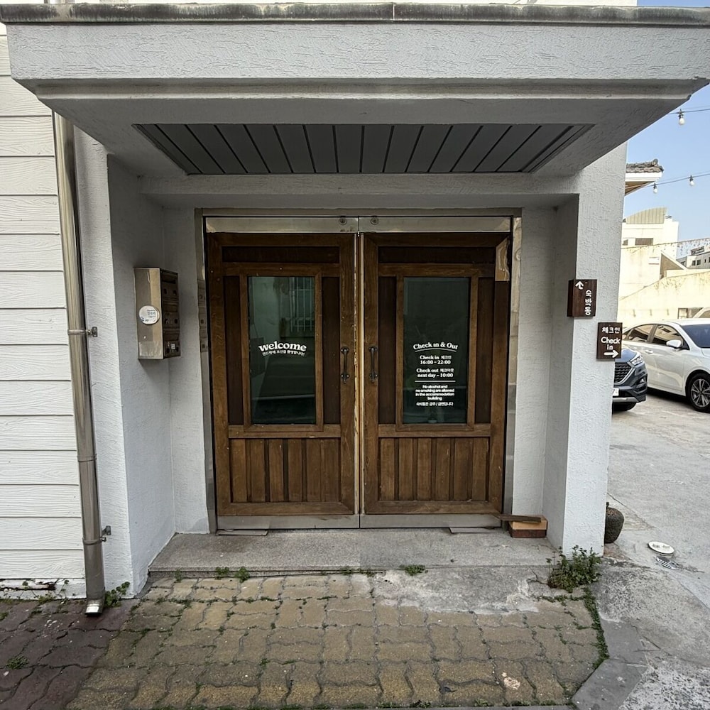Ganderak Guesthouse - Hostel 5/50