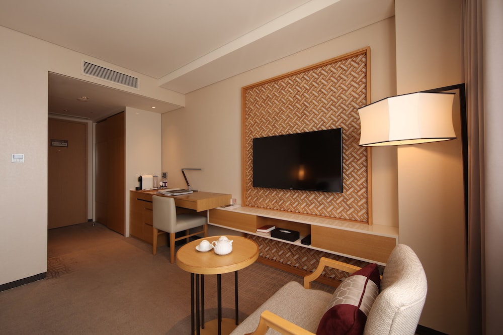 Royal Hotel Seoul Myeongdong 28/34