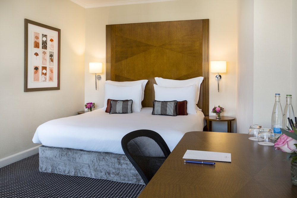EXECUTIVE, DOUBLE BED, TERRACE
