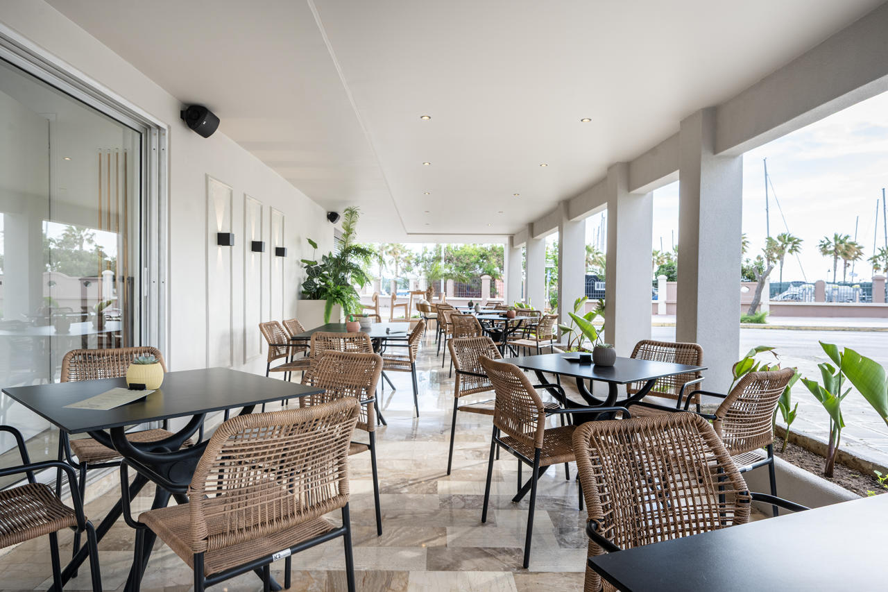 Zephyros Hotel 34/39