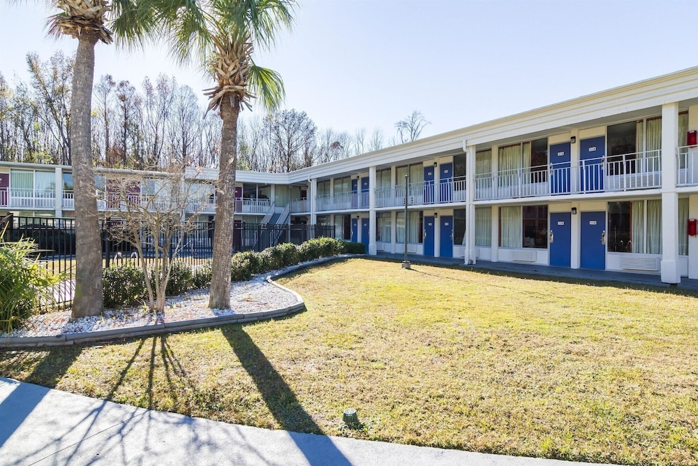 Motel6 Townsend, GA 53/55