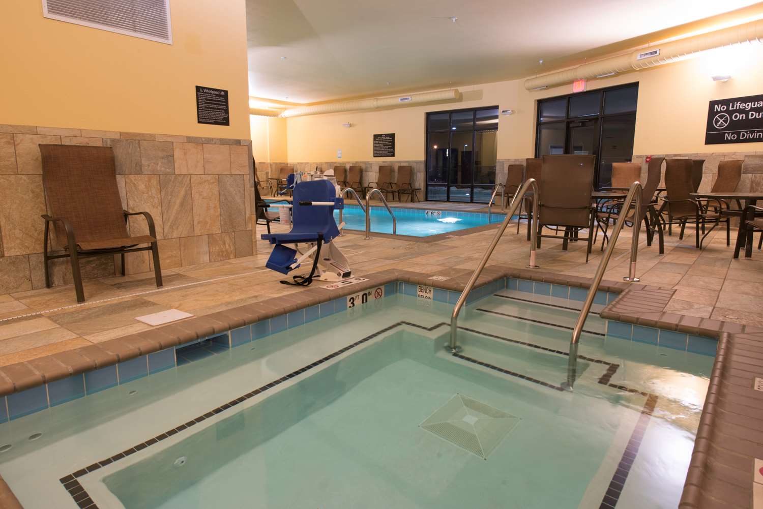swimming pool spa