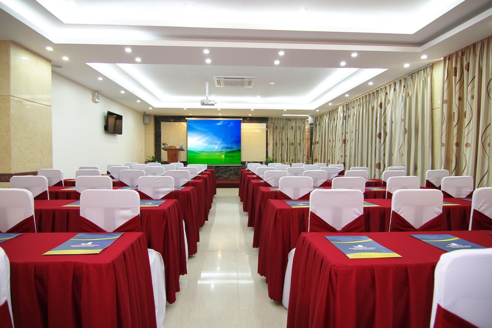 Da Nang Port Hotel 61/64
