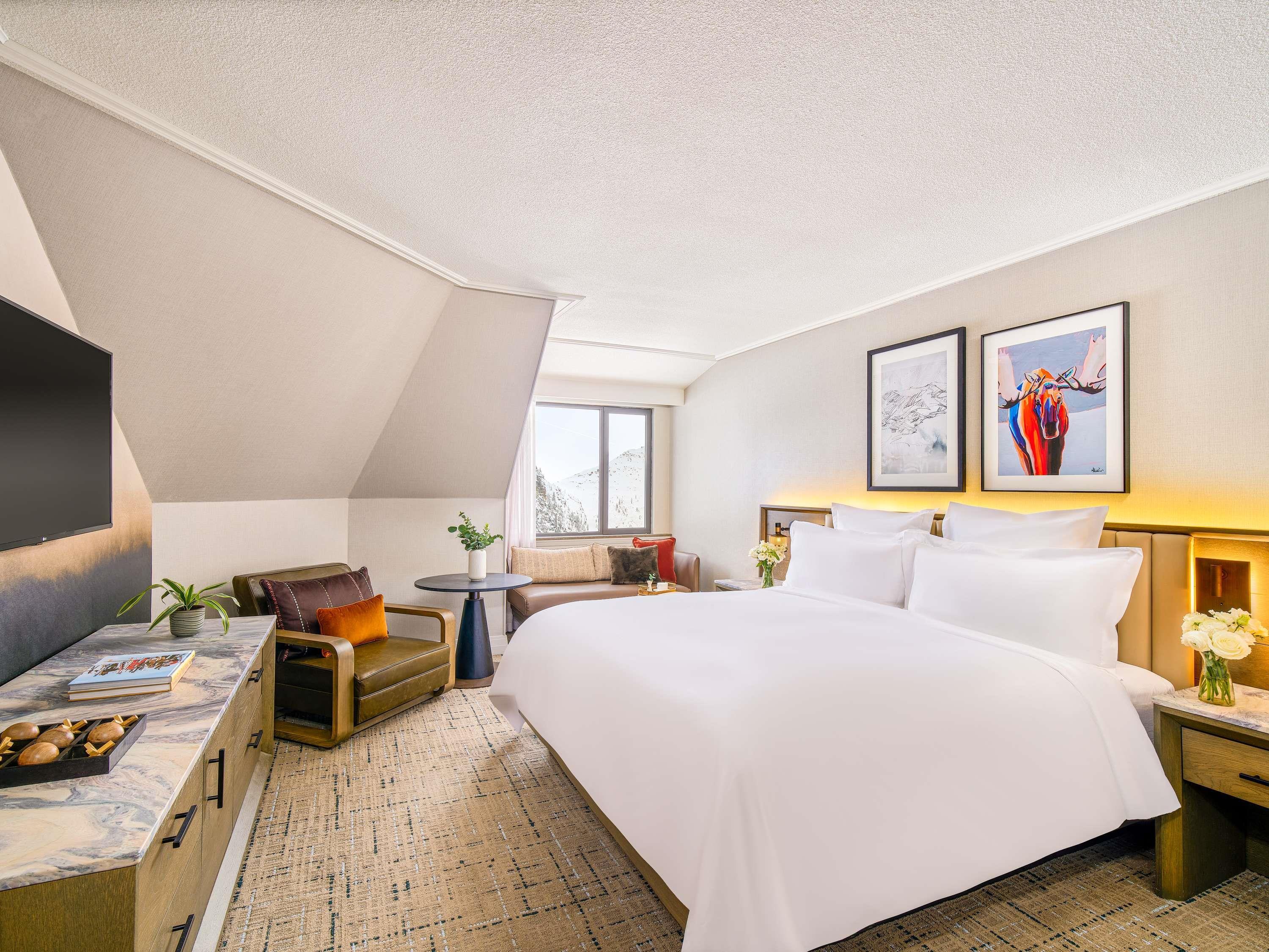 Exclusive, Fairmont Gold, Deluxe, King Bed, with View, Lounge Access