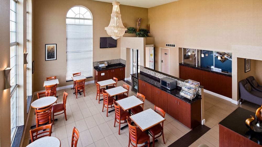 Best Western Airport Inn 32/39