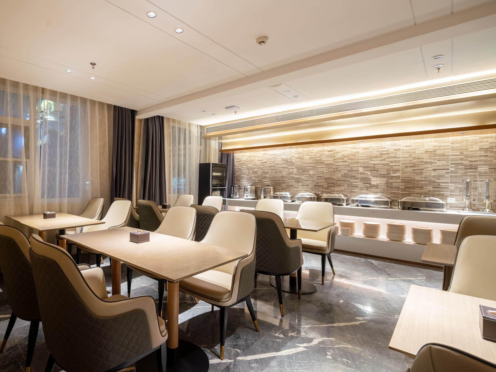 Lavande Hotel (Beijing Gongti Sanlitun) 42/50