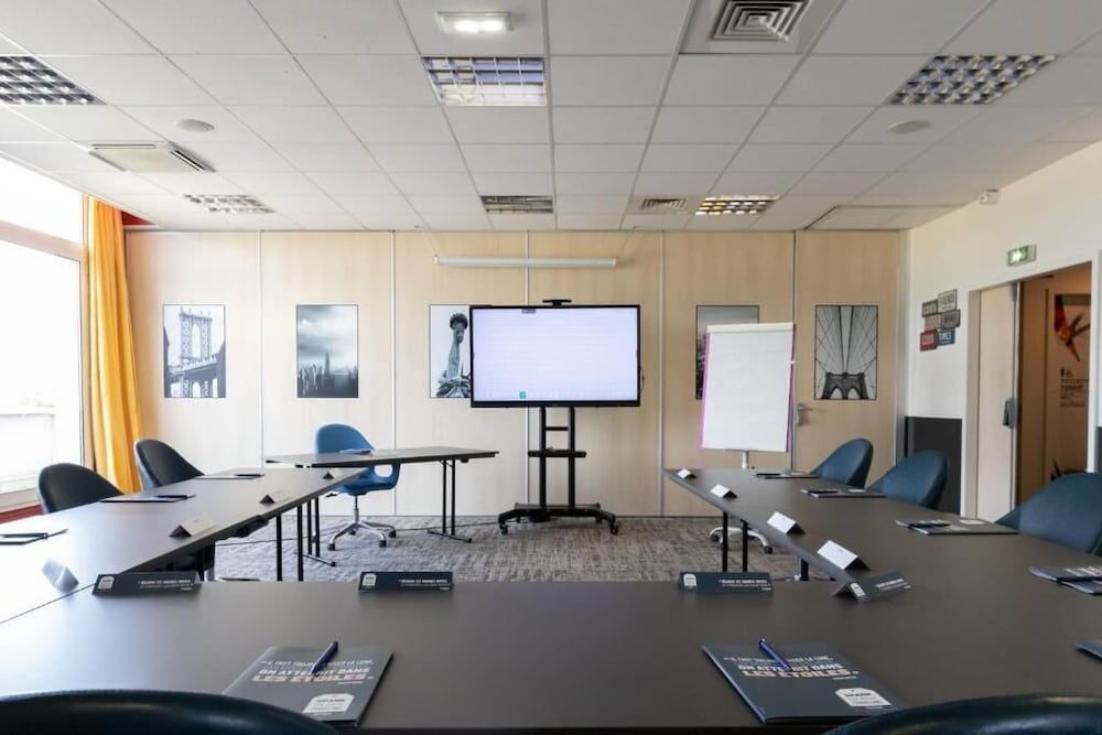 MERCURE Chartres Est 54/65