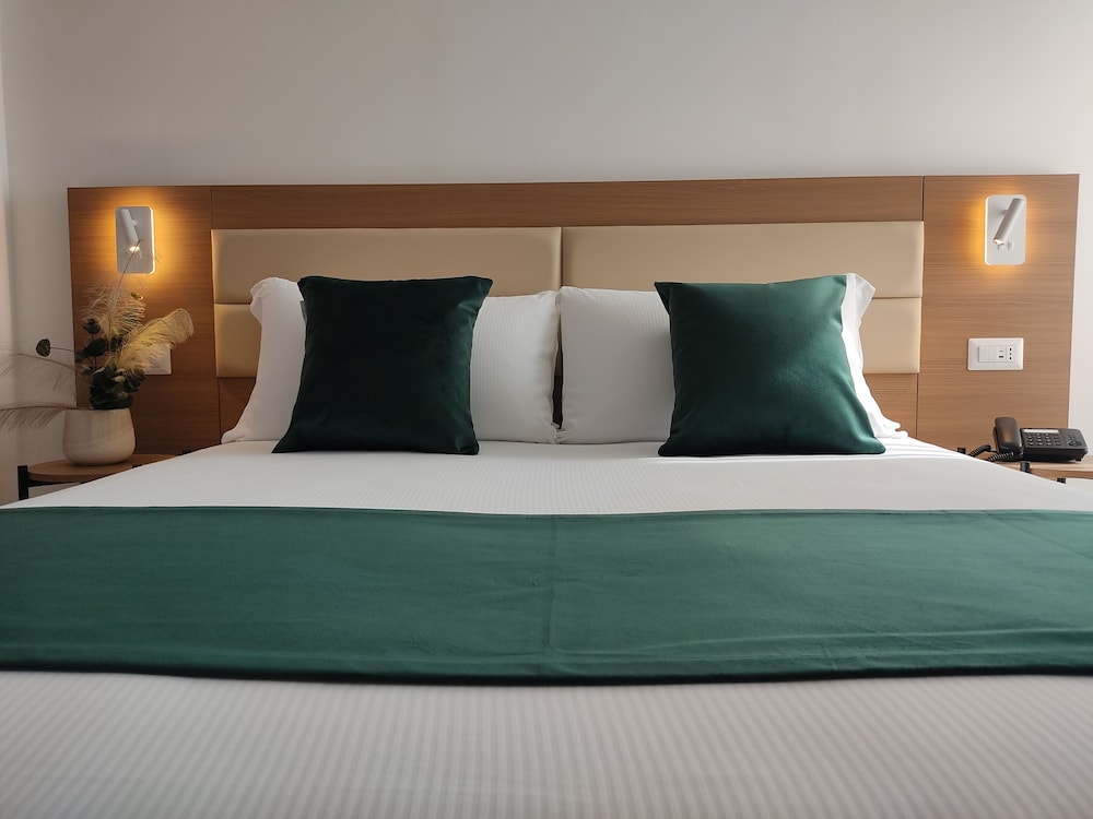 Massimi City Garden Hotel 35/58
