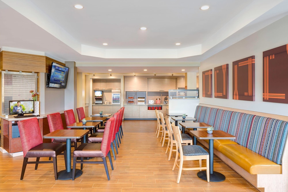 TownePlace Suites by Marriott Louisville North 39/40